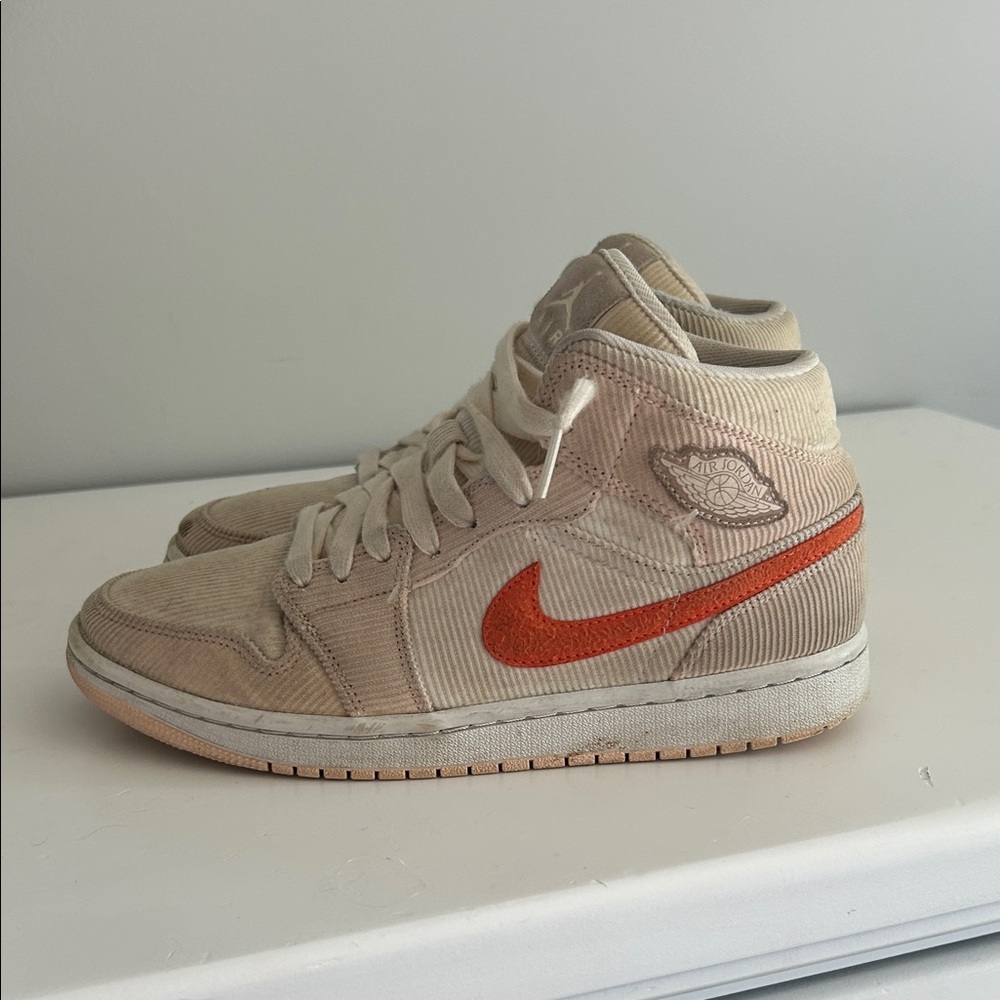 Jordan 1 mid rise. Worn a few times, but like new!